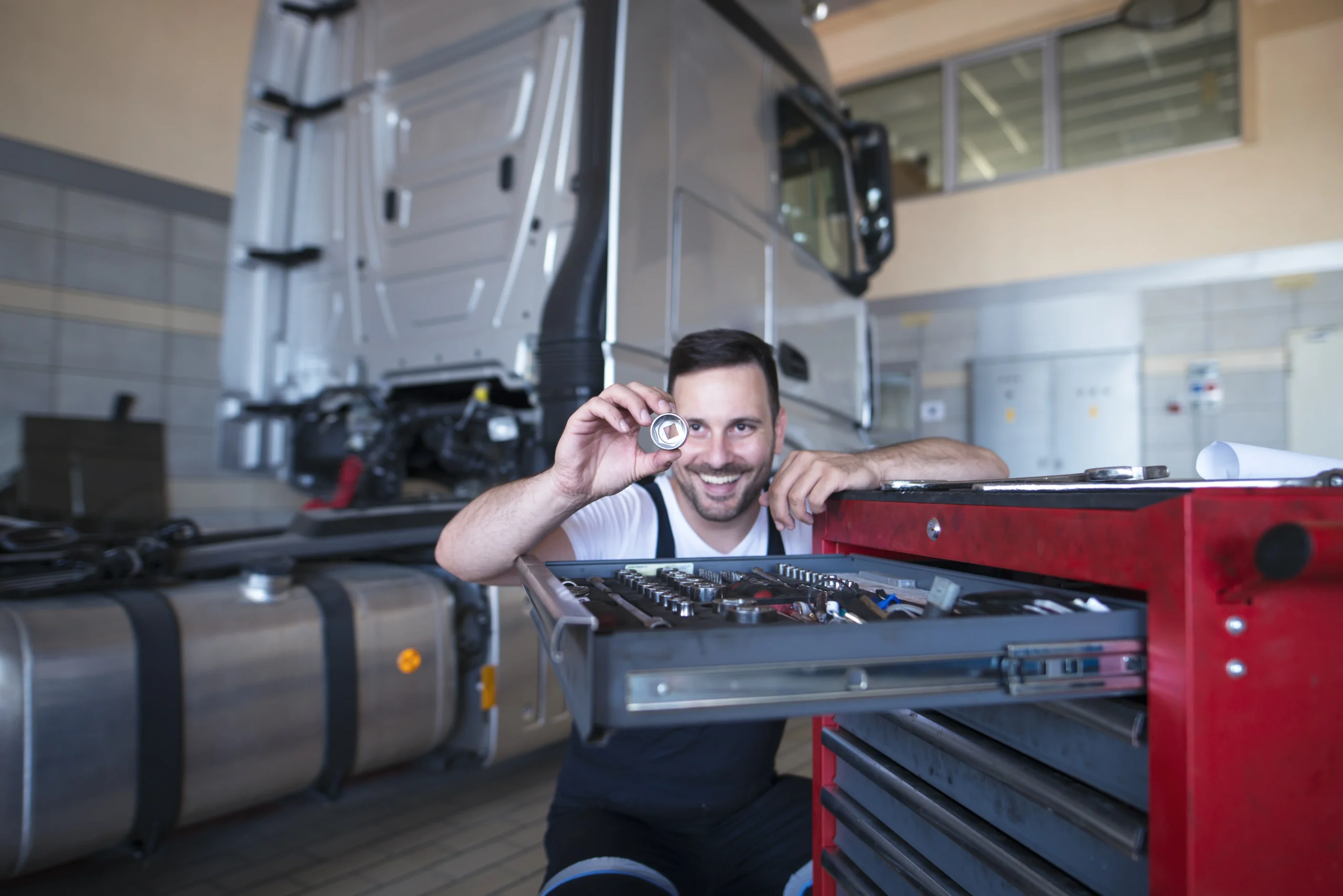 service-worker-painting-car-auto-service
